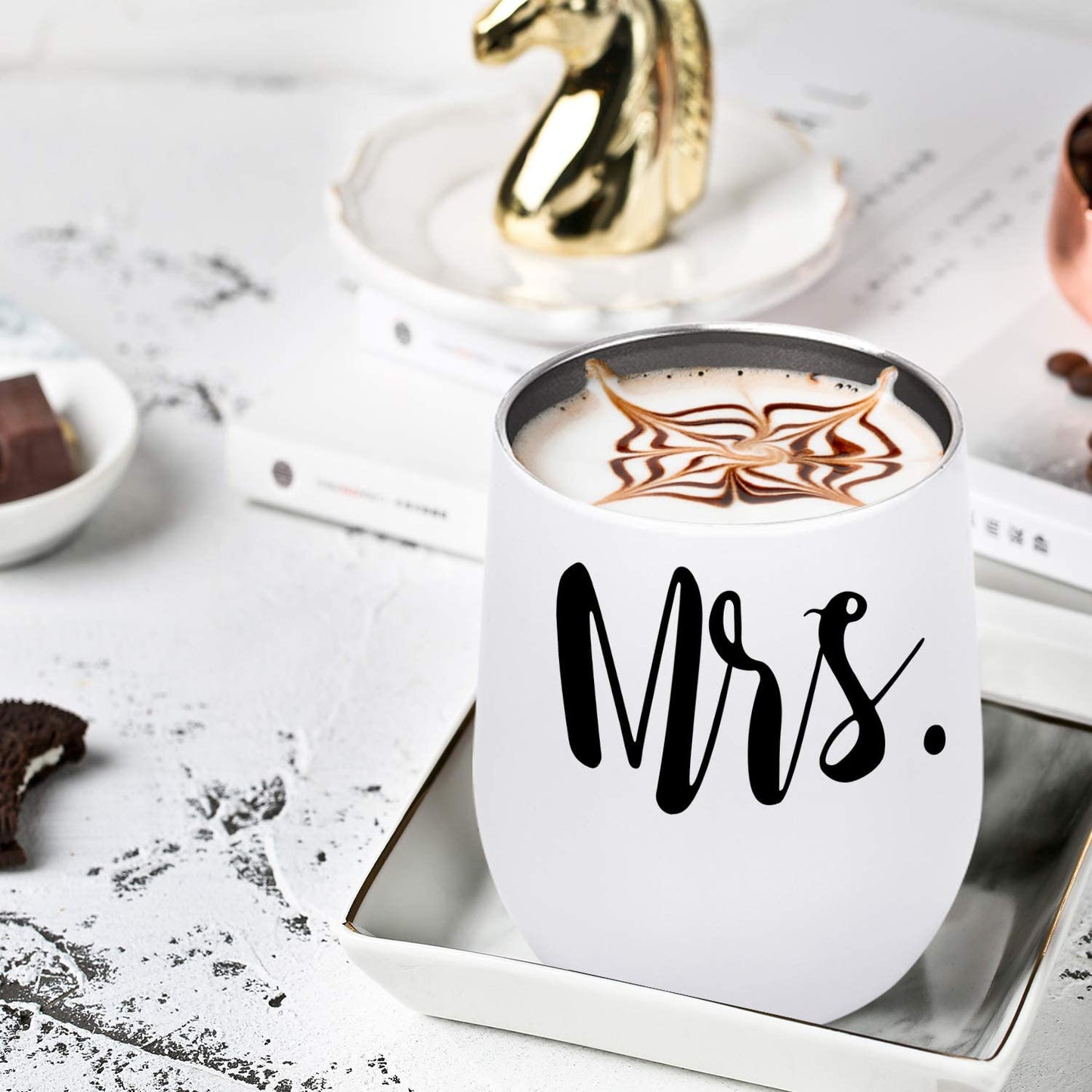 Mr and Mrs Wine Tumbler Set, Wedding Wine Tumbler, 12 Oz Insulated Stainless Steel Wine Tumbler for Newlyweds Couples Wife, Wedding Tumbler Idea for Bridal Showers Engagement, Set of 2